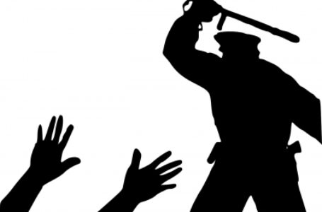 उत्तर प्रदेश : पूर्व सैनिक पर पुलिस अत्याचार के विरोध में दिग्गजों का प्रदर्शन