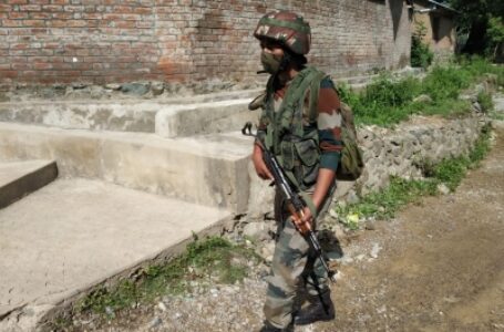 कश्मीर में मुठभेड़, 2 आतंकी ढेर