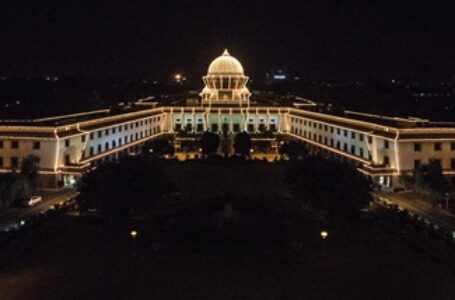 गरीबों व अमीरों के लिये अलग अलग कानून नहीं हो सकतेः सुप्रीम कोर्ट