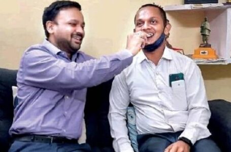 यूपी : पत्रकार को पीटने वाले आईएएस अधिकारी ने की सुलह