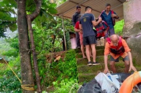 बाढ़ प्रभावित महाराष्ट्र, कर्नाटक और गोवा में नौसेना का बचाव अभियान