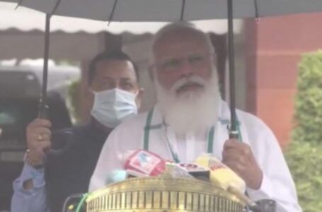 कठिन सवाल पूछें, लेकिन सरकार को जवाब देने दें: मोदी