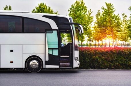 यूपी के 14 शहरों में पुराने किराये पर दौड़ेंगी नई ई-बसें : नगर विकास मंत्री