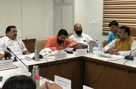 रेलवे बोर्ड की बैठक में जमीन अधिग्रहित करने वाले परिवारों को नौकरी देने का मसला उठा