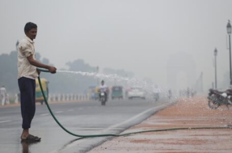 दिल्ली की वायु गुणवत्ता ‘बेहद खराब’, पारा 38 डिग्री तक पहुंचा
