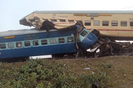 पश्चिम बंगाल में जलपाईगुड़ी के पास रेल हादसा