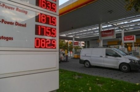 जर्मनी में ईंधन की कीमतें रिकॉर्ड ऊंचाई पर