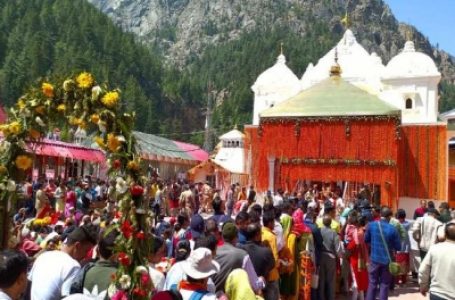 गंगोत्री, यमुनोत्री के कपाट खुले, सीएम धामी ने की पीएम मोदी के नाम से पहली पूजा