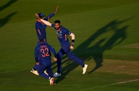 भारत ने विदेशी सरजमीं पर इंग्लैंड के खिलाफ 50 रन से जीत हासिल की