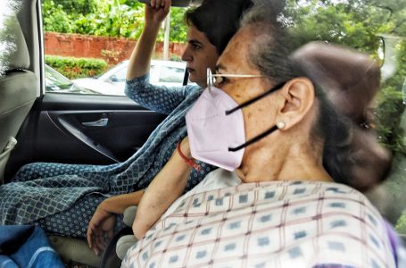 नेशनल हेराल्ड मामला : 3 घंटे की पूछताछ के बाद ईडी कार्यालय से निकलीं सोनिया गांधी