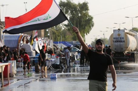 इराक : सदरवादी प्रदर्शनकारियों ने सरकारी महल पर बोला धावा, 11 की मौत