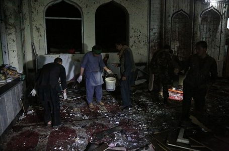 काबुल मस्जिद में विस्फोट से कई लोगों के मरने की आशंका
