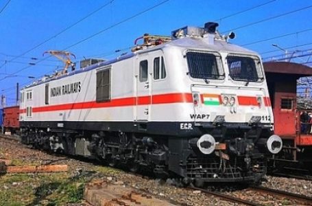 2 अक्टूबर..गांधी जयंती पर कश्मीर को मिलेगी पहली इलेक्ट्रिक ट्रेन