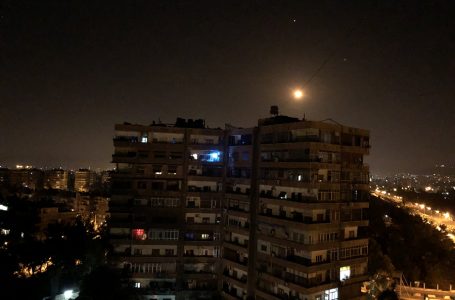 सीरिया के अलेप्पो हवाईअड्डे पर इजरायली मिसाइल का हमला
