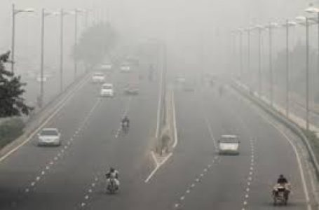 दिल्ली की वायु गुणवत्ता ‘खराब’, केंद्र व राज्य सरकारों को कार्रवाई का निर्देश