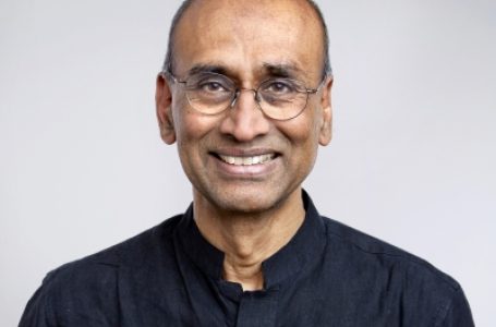 भारत में जन्में वेंकी रामकृष्णन ब्रिटिश ऑर्डर ऑफ मेरिट से सम्मानित