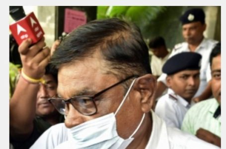 बंगाल भर्ती घोटाला : माणिक भट्टाचार्य की न्यायिक हिरासत एक महीना बढ़ी