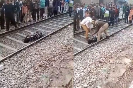 पुलिस छापे के दौरान ट्रेन हादसे में वेंडर के पैर कटे