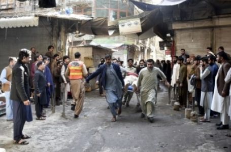 पेशावर मस्जिद विस्फोट में 17 लोगों की मौत, 83 घायल