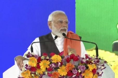 पीएम मोदी ने चुनावी राज्य कर्नाटक में कांग्रेस पर किया परोक्ष हमला