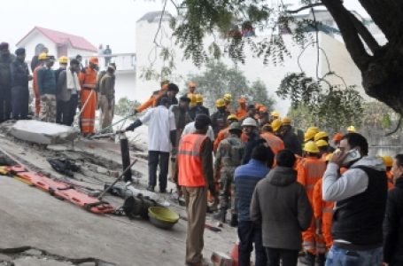 इमारत गिरने के दौरान ‘डोरेमोन’ पाठ ने इस लड़के को बचाया