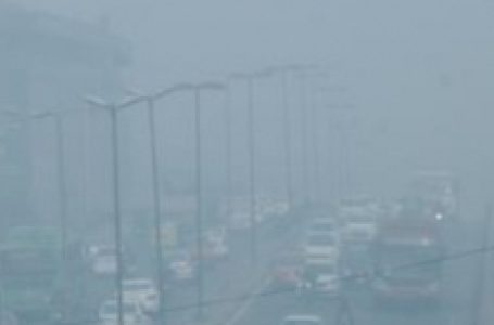 दिल्ली का एक्यूआई अब भी ‘बेहद खराब’ श्रेणी में