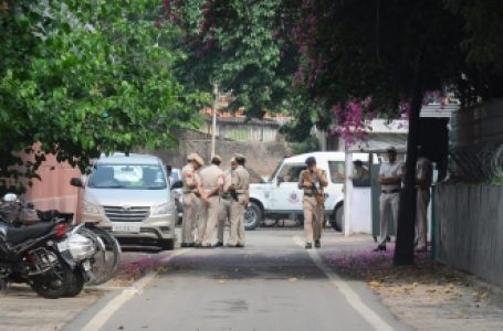 महिला यौन उत्पीड़न मामला : दिल्ली पुलिस पहुंची राहुल गांधी आवास