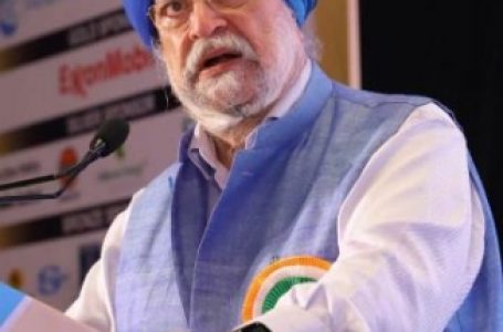 आजादी के साथ जिम्मेदारी भी आती है, हरदीप पुरी ने राहुल पर साधा निशाना