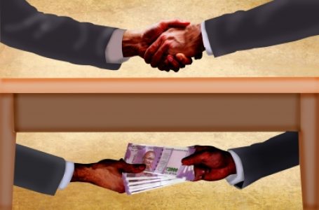 रिश्वत का वीडियो वायरल होने पर यूपी आईपीएस अधिकारी के खिलाफ जांच