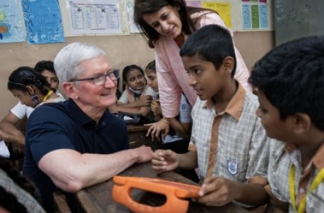 मैं कामना करता हूं कि लड़कियों समेत और भी भारतीय बच्चे कोडिंग जल्दी सीखें : टिम कुक