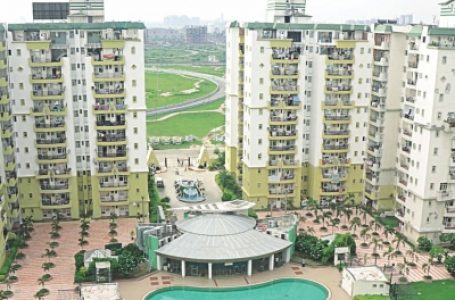 ग्रेनो अथॉरिटी के आवासीय योजना में 3 गुना दाम पर बिके भूखंड