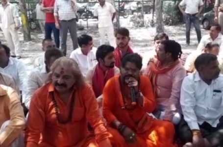 धर्मांतरण मामला : हिंदू संगठन भी आए विरोध में, धर्मांतरण कराने वालों के लिए फांसी की मांग