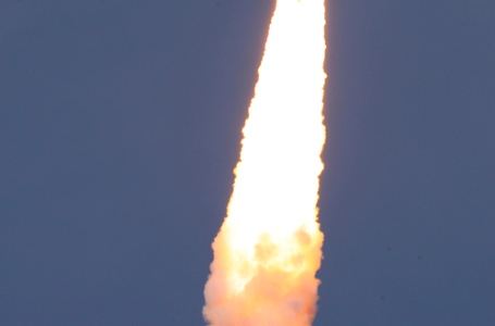 ‘बाहुबली’ रॉकेट एलवीएम 3 से चंद्रयान का सफल प्रक्षेपण
