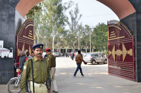 सीबीआई कोर्ट ने चारा घोटाले में 90 को ठहराया दोषी, 35 बरी