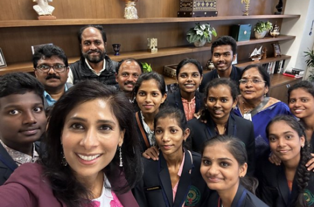 आईएमएफ में गीता गोपीनाथ ने आंध्र प्रदेश के छात्रों से की मुलाकात