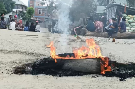 मणिपुर : कुकी-ज़ो लोगों की गिरफ्तारी के खिलाफ बेमियादी बंद से 2 जिलों में जनजीवन अस्त-व्यस्त