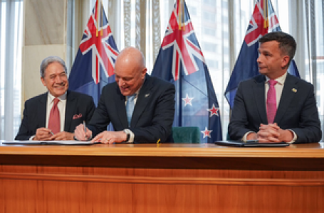 न्यूजीलैंड ने की नई गठबंधन सरकार की घोषणा