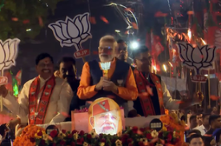 प्रधानमंत्री नरेंद्र मोदी जबलपुर पहुंचे, रोड शो किया