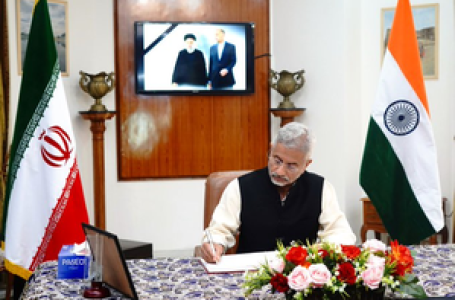 विदेश मंत्री जयशंकर ने ईरानी दूतावास का दौरा किया, कहा – भारत-ईरान संबंधों में है रईसी और अब्दुल्लाहियन का योगदान