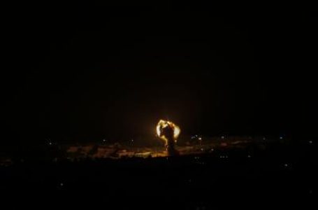 इजरायल ने लेबनान में हिजबुल्लाह के गढ़ पर किया हमला