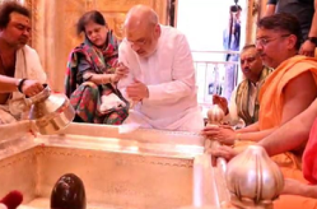 काशी पहुंचे अमित शाह, बाबा विश्वनाथ की भक्ति में डूबे