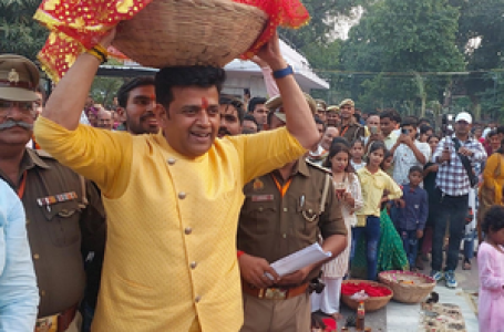 छठ महापर्व : सांसद रवि किशन गोरखनाथ मंदिर और रामघाट पर पहुंचे