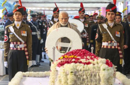 ‘देश के प्रति उनकी सेवा को हमेशा याद रखा जाएगा’, पीएम मोदी ने मनमोहन सिंह को दी अंतिम श्रद्धांजलि