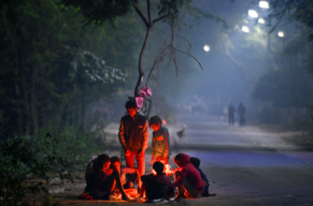 दिल्ली-एनसीआर में कोल्ड वेव की दस्तक, न्यूनतम तापमान 4 डिग्री पहुंचा