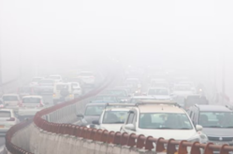 ठंड से ठिठुरी दिल्ली,  5 डिग्री तक गिरेगा पारा, एक्यूआई भी 300 पार