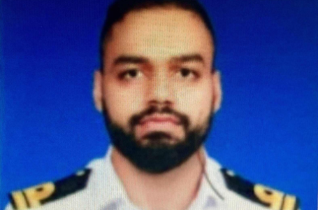 पहलगाम आतंकी हमला : शहीद नौसेना अधिकारी को श्रद्धांजलि, विशेष विमान से शव लाया जा रहा है दिल्ली