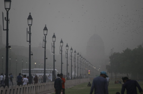 तेज आंधी-तूफान के साथ उत्तर भारत में बदला मौसम का मिजाज, दिल्ली-एनसीआर तक असर
