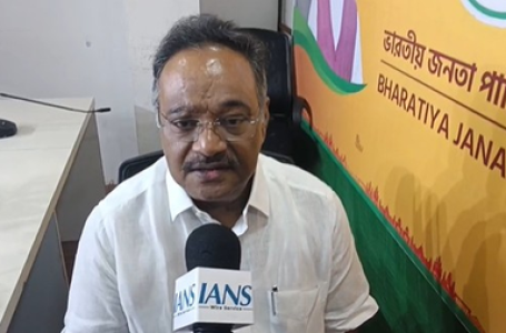 पश्चिम बंगाल में वक्फ एक्ट के विरोध में प्रदर्शन पर भाजपा नेता समिक बनर्जी ने ममता सरकार पर साधा निशाना