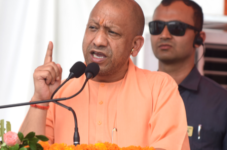 सीएम योगी का रामगोपाल यादव पर वार, कहा- ‘सेना की वर्दी ‘जातिवादी चश्मे’ से नहीं देखी जाती’