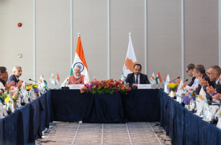 प्रधानमंत्री मोदी ने रणनीतिक संबंधों को बढ़ावा देने के लिए साइप्रस में बिजनेस राउंडटेबल इवेंट में भाग लिया
